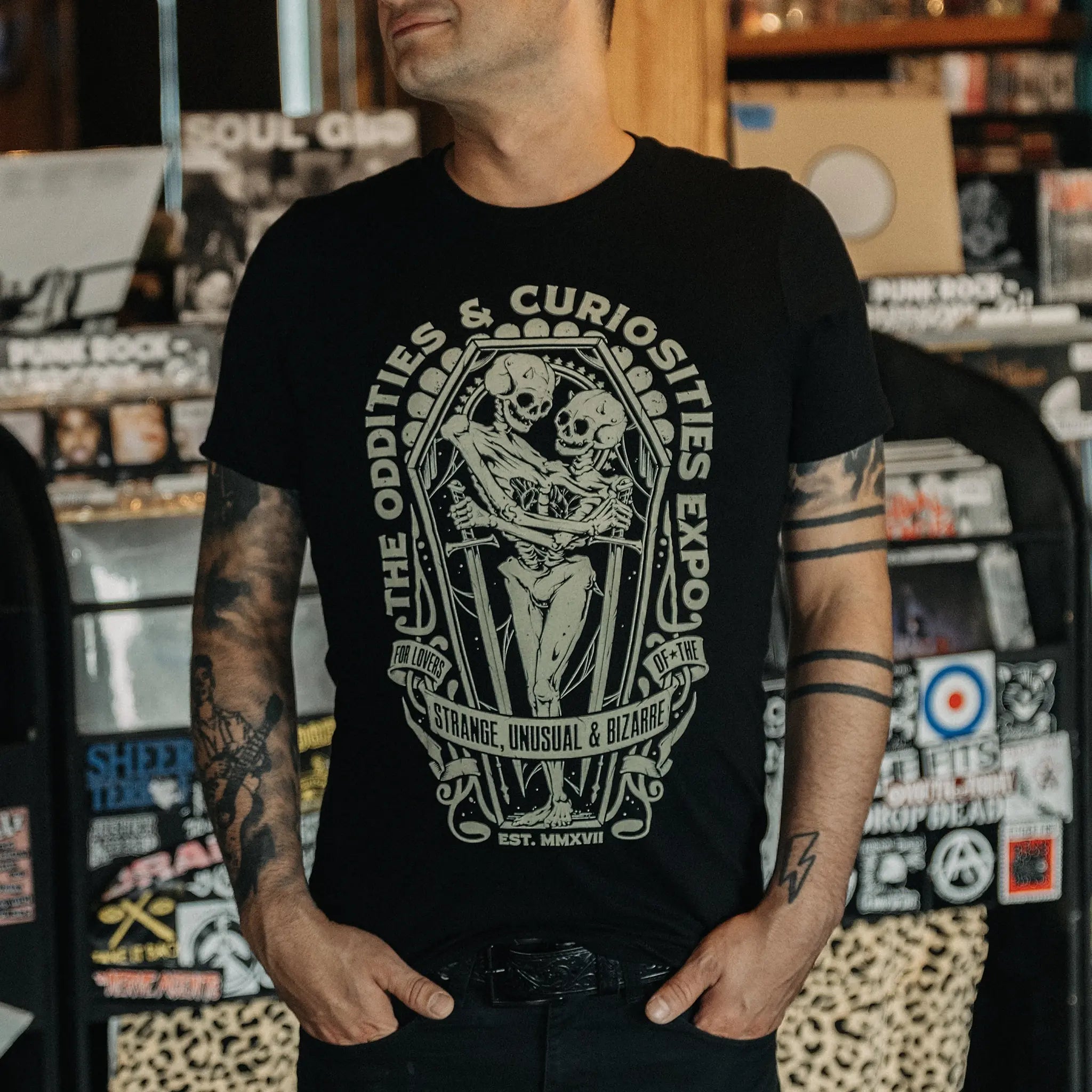 Lovers Graphic T-Shirt – Oddities & Curiosities Expo Official Merch